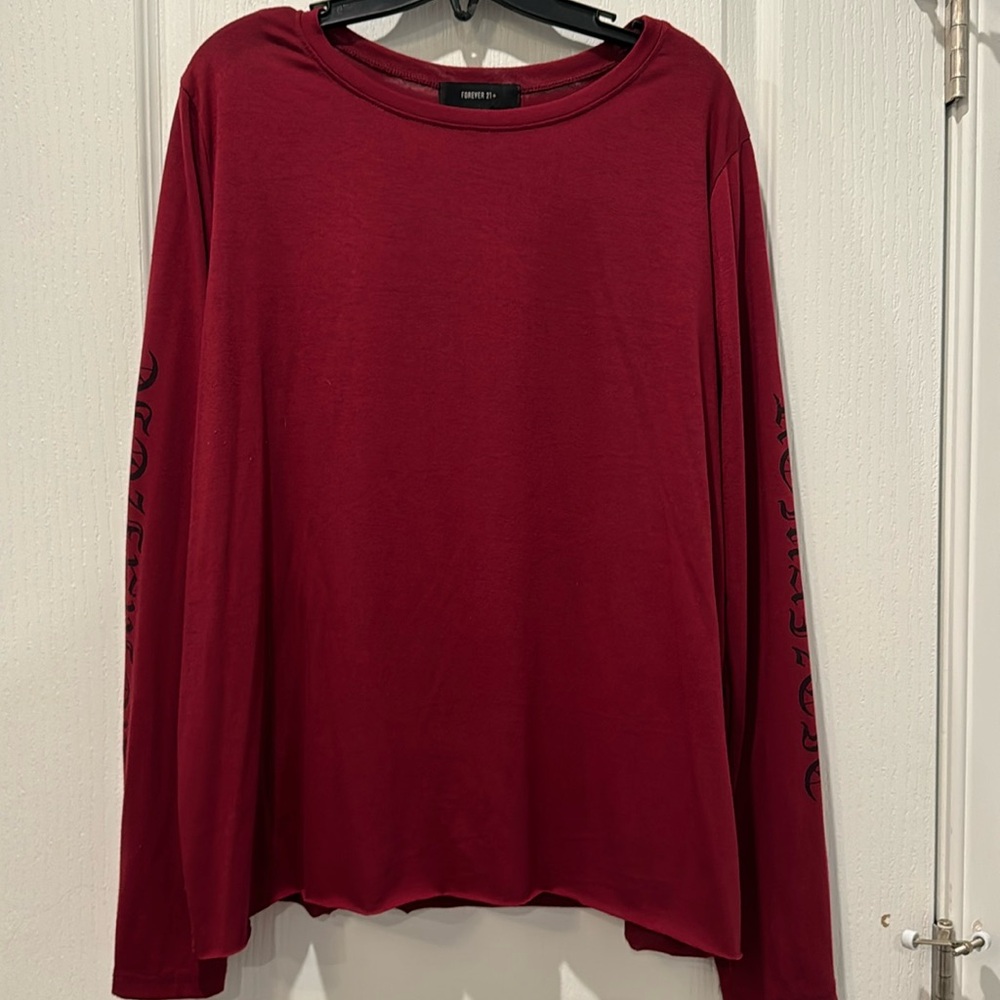 2X “ROMANTIC” Forever 21 Long Sleeve Cropped Tee